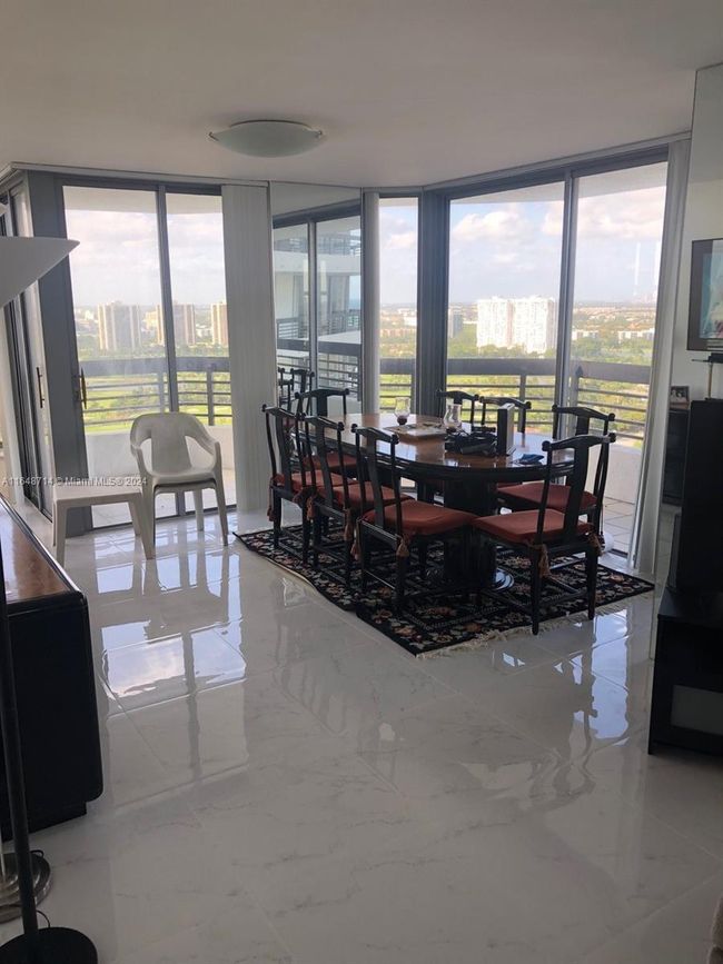 APT-3004 - 3500 Mystic Pointe Dr, Condo with 2 bedrooms, 2 bathrooms and null parking in Aventura FL | Image 4