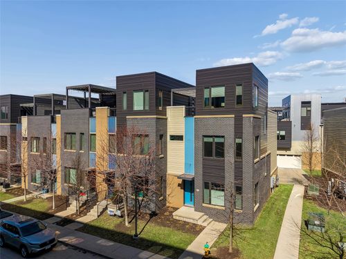 228 E Center St, Des Moines, IA, 50309-1870 | Card Image