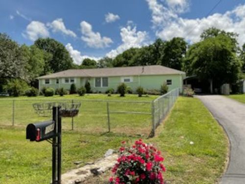 904 Apple Valley Rd, Madison, TN, 37115-2304 | Card Image