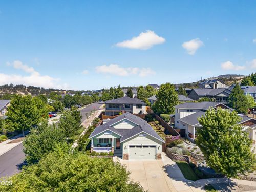 4303 Vineyard Ter, Medford, OR, 97504-9143 | Card Image