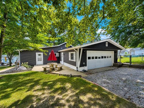 3097 E Stahl Rd, Monon, IN, 47959-8113 | Card Image