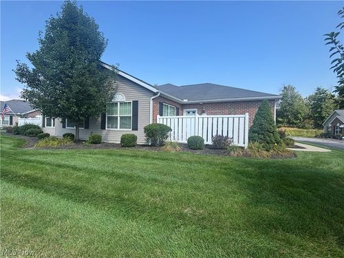 177 Woodbury Glen St, Hartville, OH, 44632-8317 | Card Image