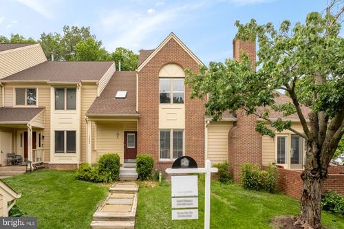 12602 Victoria Station Ct, FAIRFAX, VA, 22033-4375 | Card Image