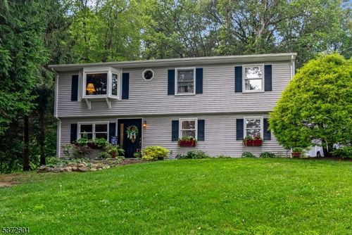 29 Cypress Dr, Denville, NJ, 07834-1709 | Card Image