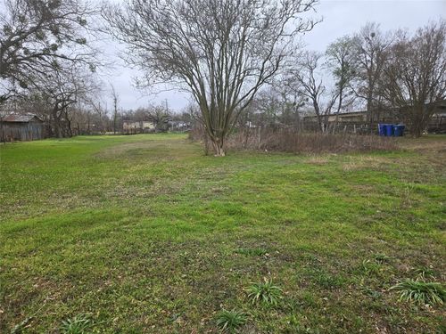 139 Jackson St, Elgin, TX, 78621-3417 | Card Image