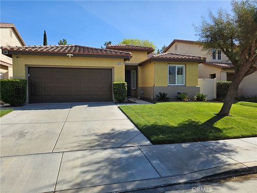 1034 Queen Annes Ln, Beaumont, CA, 92223-7810 | Card Image