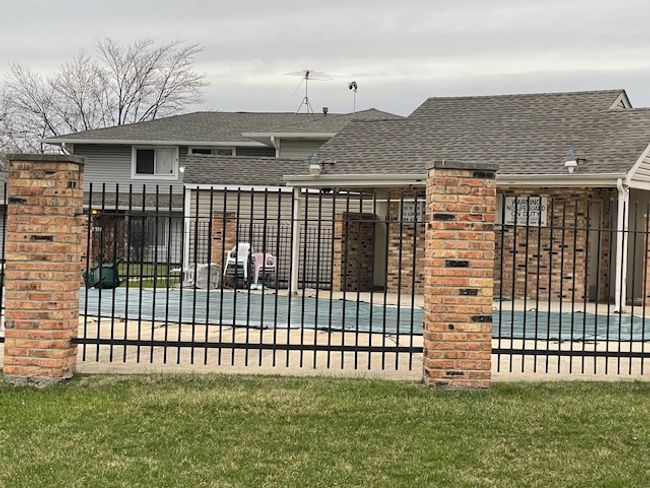 15-4 - 6033 Kit Carson Dr, Condo with 2 bedrooms, 1 bathrooms and 1 parking in Hanover Park IL | Image 15