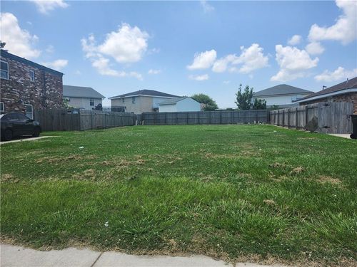 3508 Evangeline Dr, Chalmette, LA, 70043-1626 | Card Image