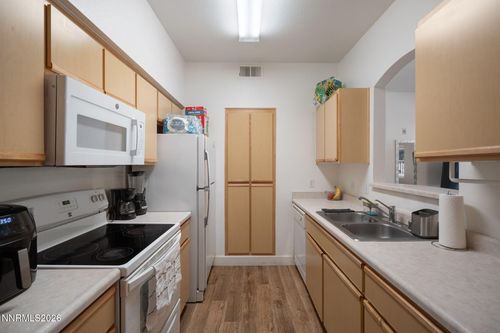 1002-6850 Sharlands Avenue, Reno, NV, 89523 | Card Image