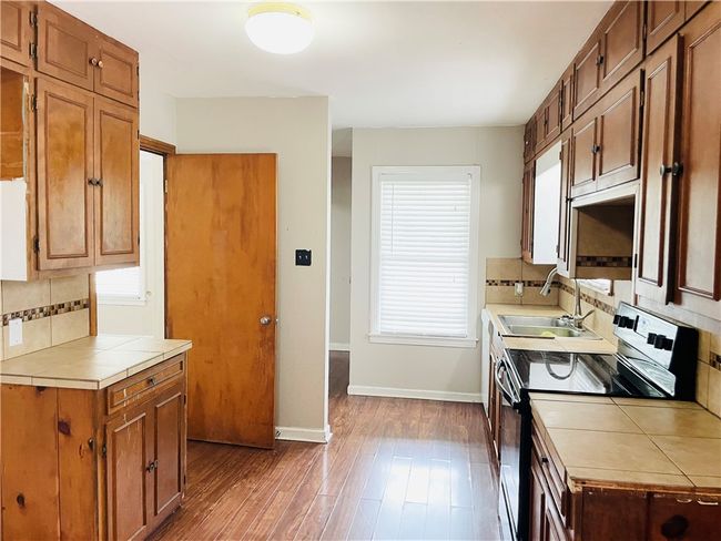 912 E Fulton St, House other with 3 bedrooms, 2 bathrooms and null parking in Sinton TX | Image 4