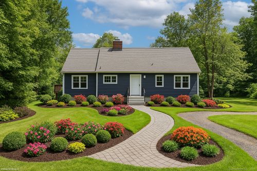 22 Lonetown Rd, Redding, CT, 06896-2003 | Card Image