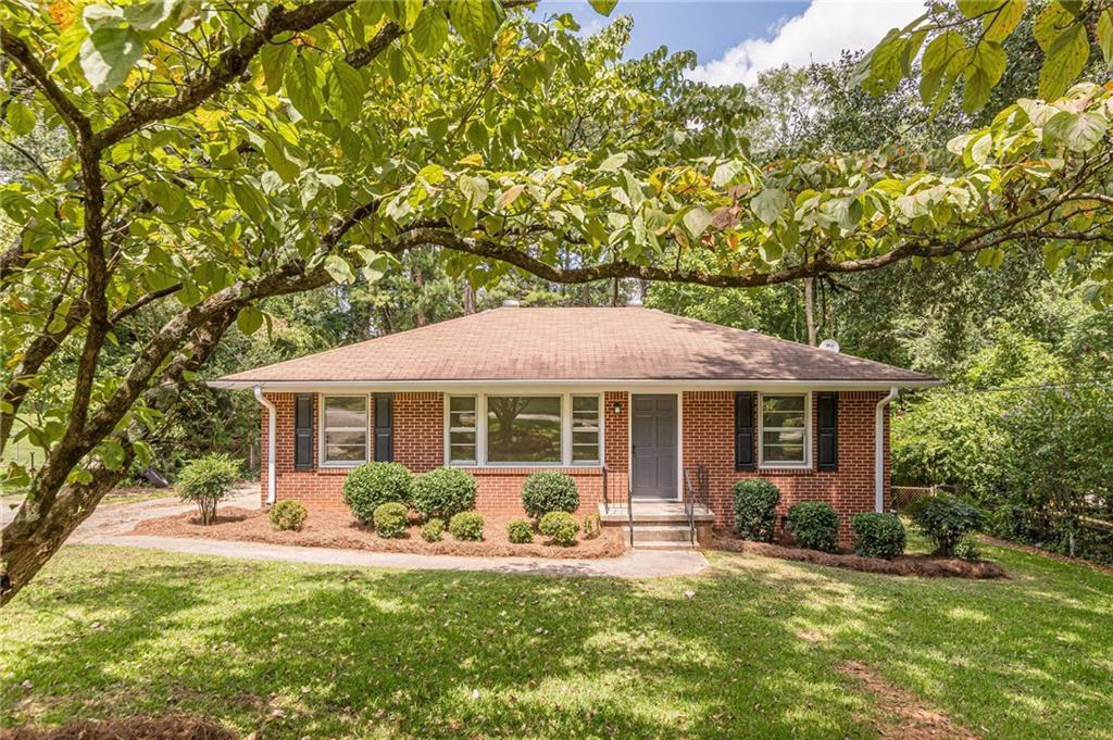 Waverly Dr, Forest Park, GA 30297