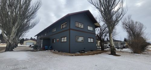 403 5th Ave N, Hettinger, ND, 58639-7143 | Card Image