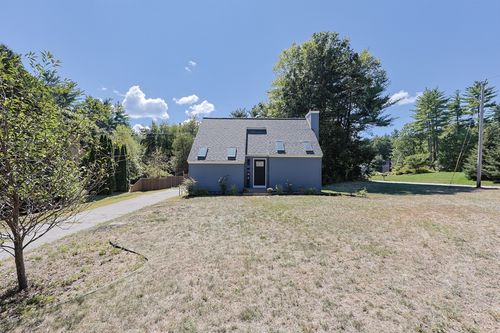 1 Libra Ln, Townsend, MA, 01469-1370 | Card Image