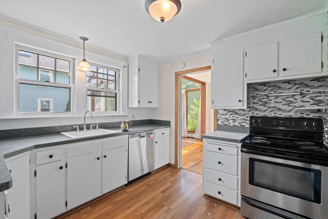 136 Bloomfield Ave, House other with 3 bedrooms, 2 bathrooms and 3 parking in Windsor CT | Image 13