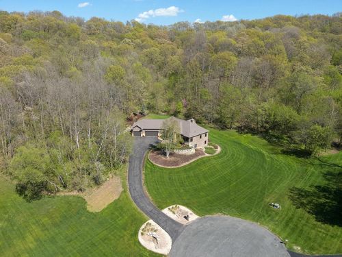 W6104 Valley Place, Onalaska, WI, 54636 | Card Image