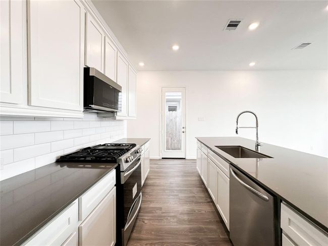 5667 Foggy Vine Ct, House other with 3 bedrooms, 3 bathrooms and 2 parking in Fulshear TX | Image 13