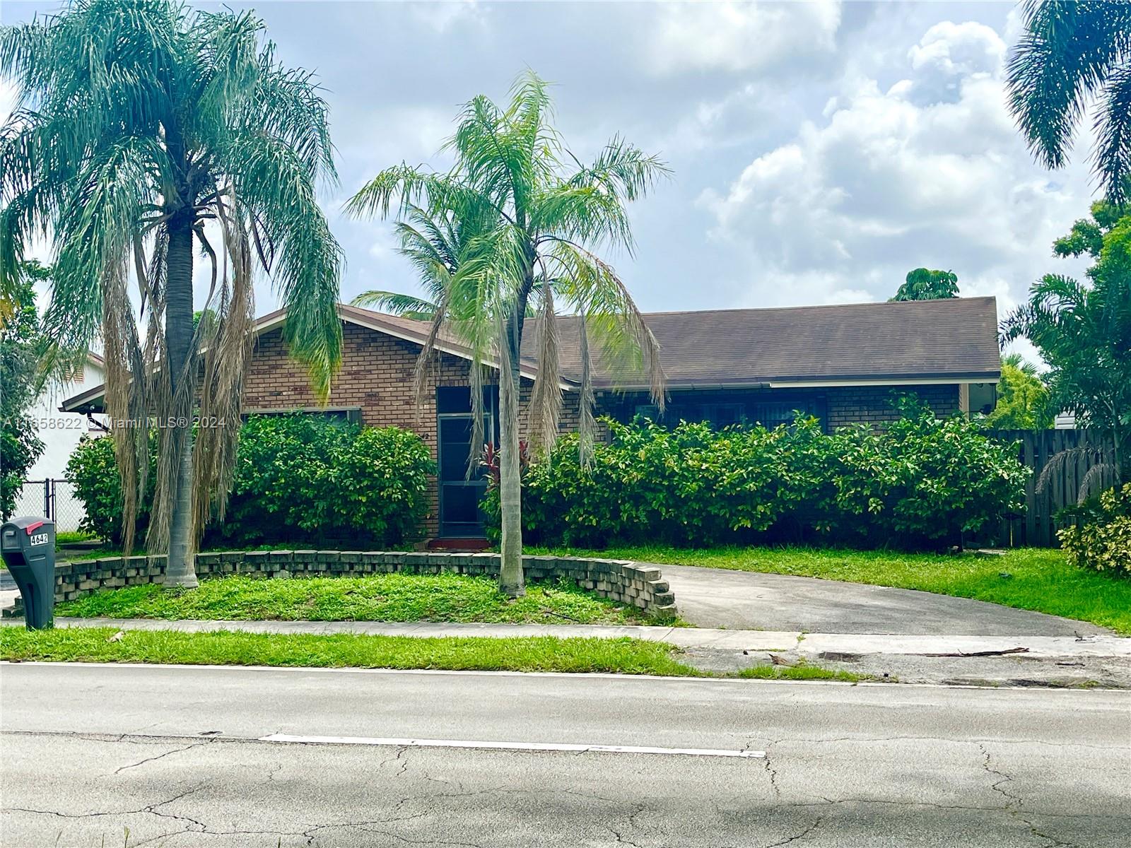 94th Ave, Sunrise, FL 33351