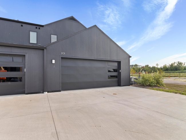 4163 E Hemlock Dr, Condo with 3 bedrooms, 2 bathrooms and null parking in Oak Creek WI | Image 32