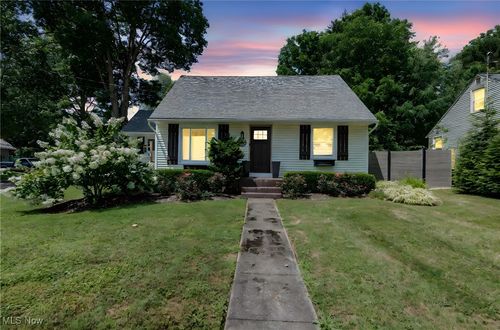 10787 Park St, Mantua, OH, 44255-9229 | Card Image