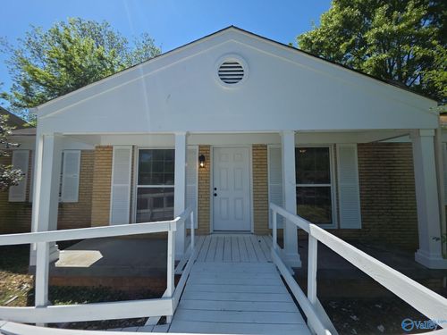 307 Mockingbird Rd Se, Huntsville, AL, 35803-1552 | Card Image