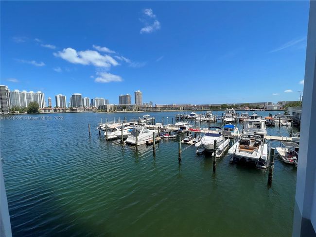 APT-1501 - 18071 Biscayne Blvd, Condo with 2 bedrooms, 2 bathrooms and null parking in Aventura FL | Image 22