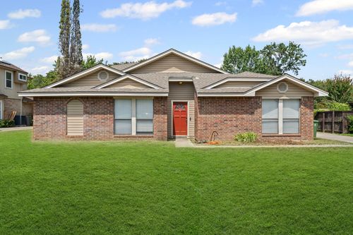 5505 Oak Brook Rd, Arlington, TX, 76016-4550 | Card Image