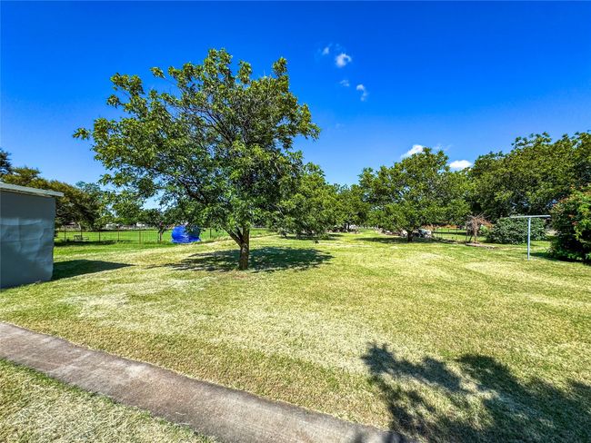 1205 N Avenue H, House other with 3 bedrooms, 2 bathrooms and null parking in Haskell TX | Image 33