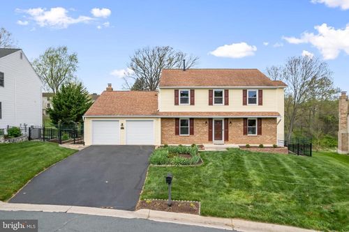 7425 Mahaska Dr, DERWOOD, MD, 20855-2661 | Card Image