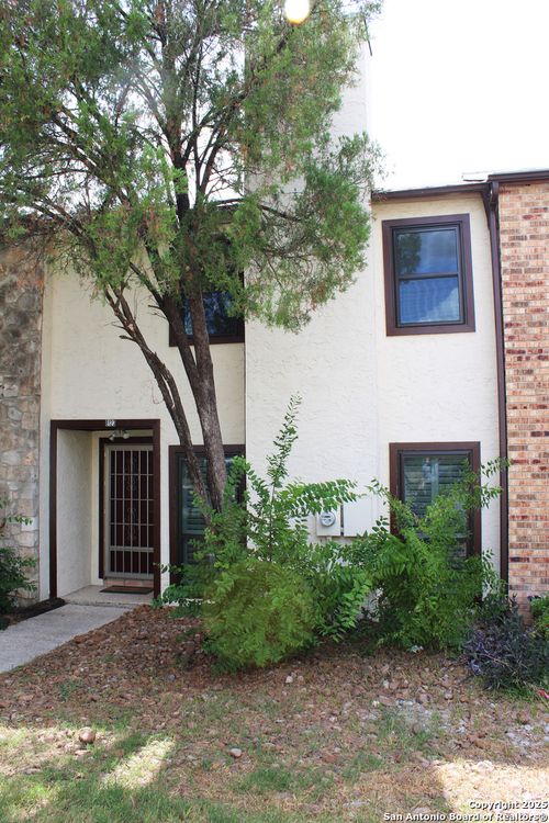 8123 Scottshill, San Antonio, TX, 78209-1942 | Card Image