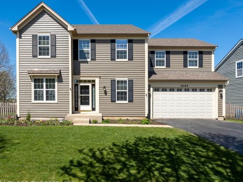 3024 Cookson Ave, Elgin, IL, 60124-8938 | Card Image