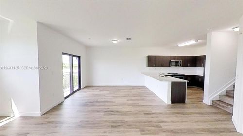 207-15650 Sw 136th St, Miami, FL, 33196-3102 | Card Image
