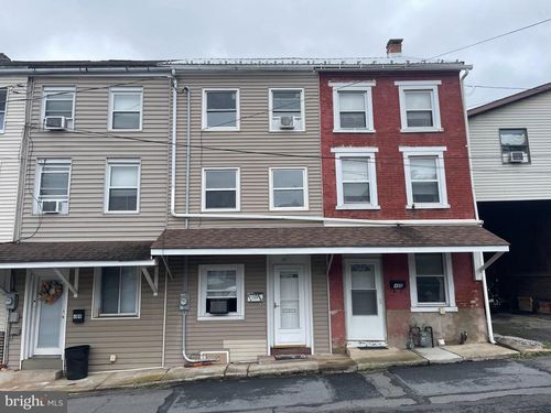 407 Hamilton St, POTTSVILLE, PA, 17901-3610 | Card Image