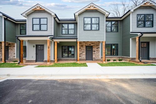 1006 Wythe Dr, Forest, VA, 24551-2793 | Card Image
