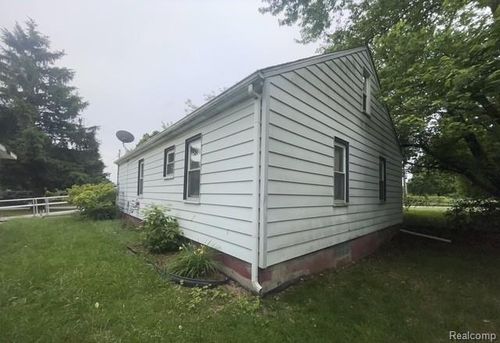 320 Rapid St, Pontiac, MI, 48341-2257 | Card Image