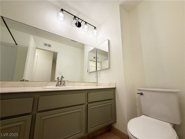 3270 Liahona Way, Townhouse with 3 bedrooms, 3 bathrooms and null parking in Las Vegas NV | Image 6