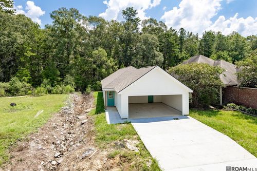 38254 Shelby Dr, Denham Springs, LA, 70706-1207 | Card Image