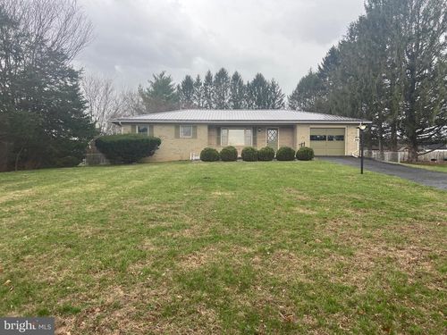 395 Point Dr, PETERSBURG, WV, 26847-8020 | Card Image