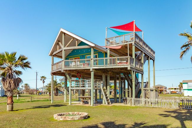 307 Murex St, House other with 3 bedrooms, 2 bathrooms and 2 parking in Surfside Beach TX | Image 4