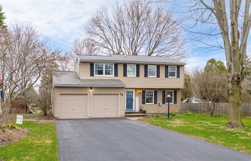 888 Copperkettle Rd, Webster, NY, 14580-8940 | Card Image