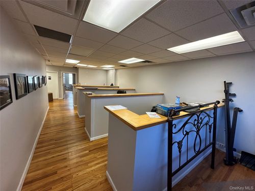 76 Rockaway Blvd, Woodhaven, NY, 11421-2850 | Card Image