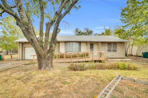 701 E 8th St, Ferris, TX, 75125-2805 | Card Image