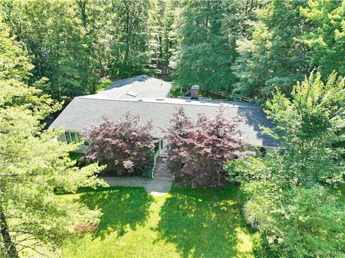 1 Emerald Dr, Pomona, NY, 10970-2824 | Card Image