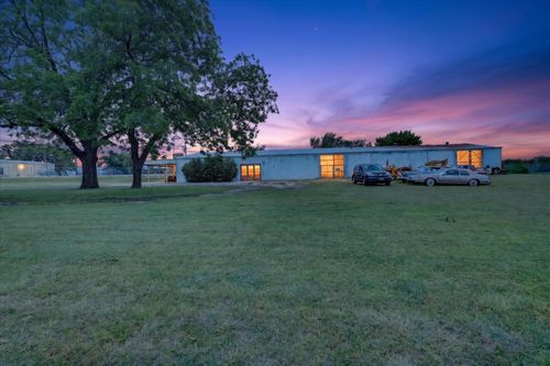 1092 W Highway 199, Springtown, TX, 76082-2627 | Card Image