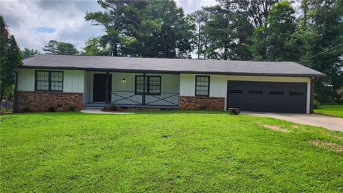 1007 Strawberry Ln, Ellenwood, GA, 30294-2811 | Card Image