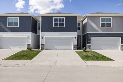 14243 Walnut Meadows Dr, Urbandale, IA, 50323-2754 | Card Image