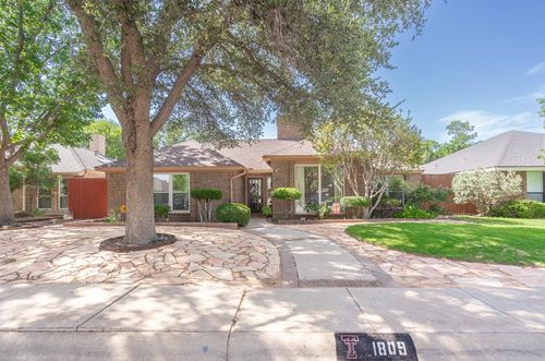1809 Kensington Ln, Midland, TX, 79705-1706 | Card Image