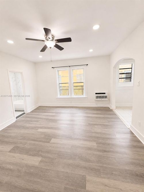 205-1319 Meridian Ave, Miami Beach, FL, 33139-8038 | Card Image