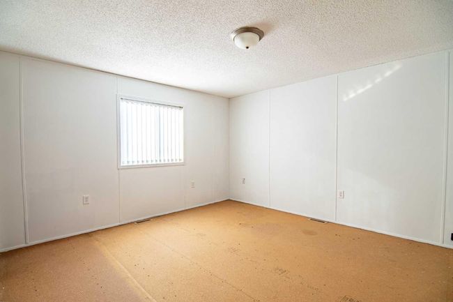 544 Queen Street, House other with 4 bedrooms, 2 bathrooms and 2 parking in Elnora AB | Image 20