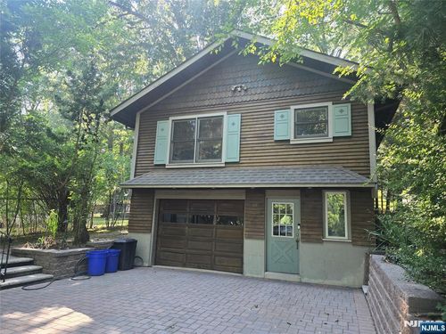 29 7th St, Cresskill, NJ, 07626-2505 | Card Image